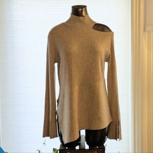 Gabby Isabella Women's Small - One Off The Shoulder Knit Sweater